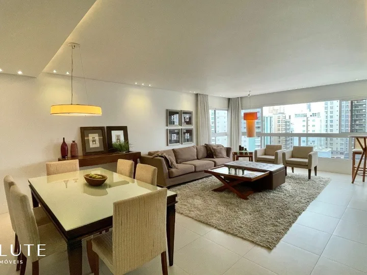 Apartamento aluguel anual 3 suítes no Centro.