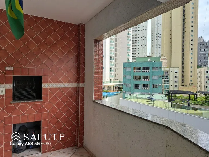 Apartamento com 3 quartos em Balneário Camboriú.