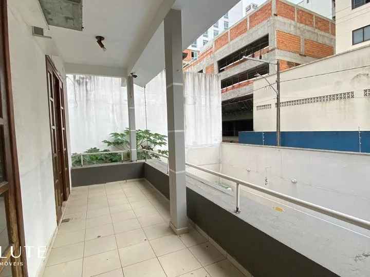 Casa à venda 3 dormitórios no Centro