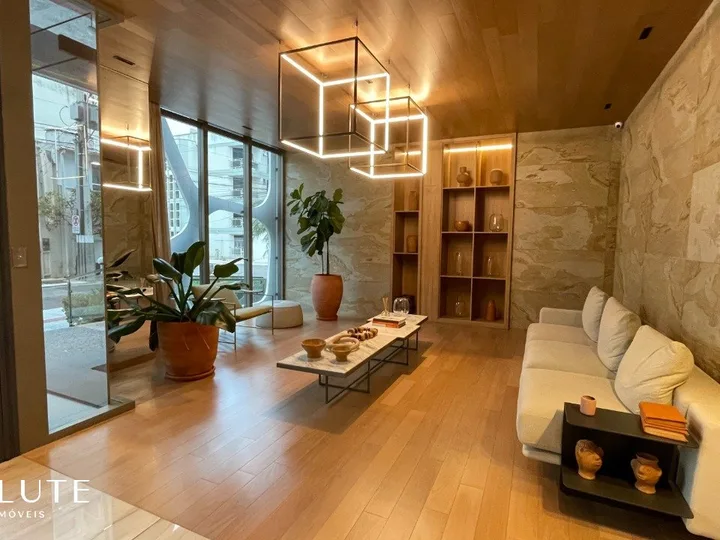 Apartamento à venda com 4 suítes no Centro