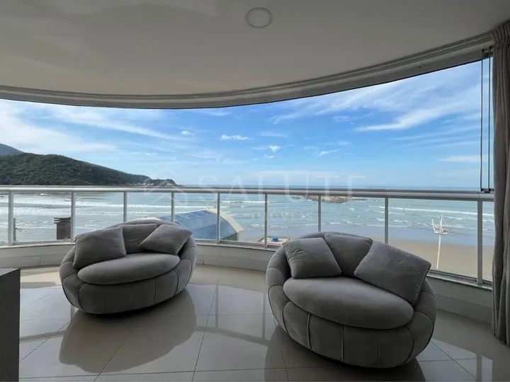Apartamento à venda 3 suítes em Navegantes.