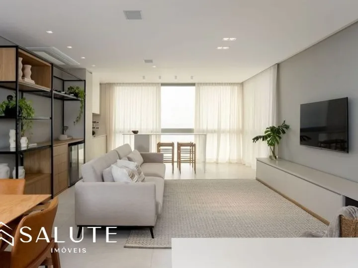 Apartamento à venda com 3 suítes na Praia Brava