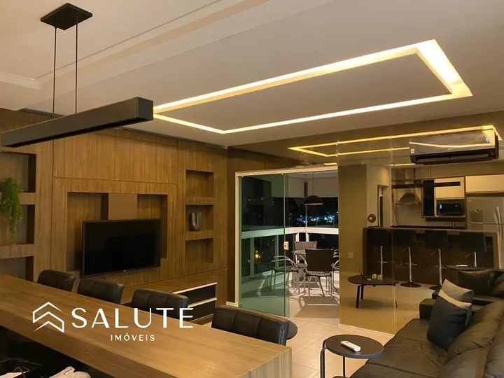 Apartamento com 2 dormitórios na Praia Brava