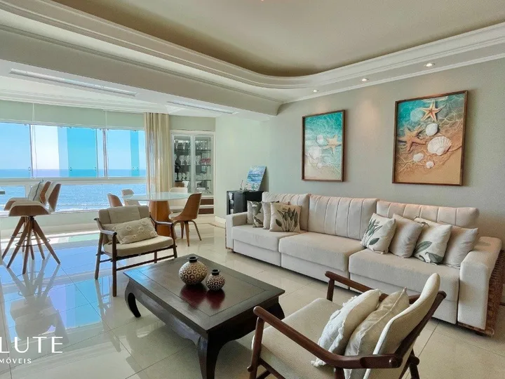 Apartamento com 3 suítes à venda na Barra Sul