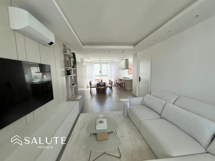 Apartamento à venda com 4 suítes no Centro