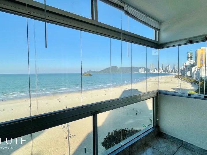 Apartamento à venda com 3 dormitórios no Centro