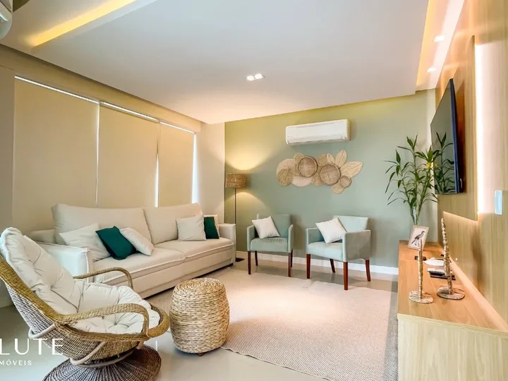 Apartamento à venda com 4 suítes em Itapema