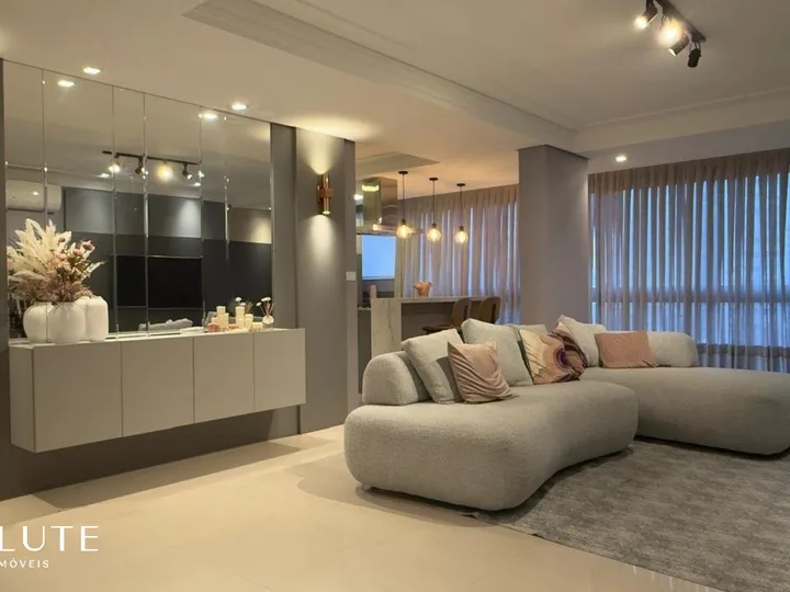 Apartamento à venda 3 suítes no Centro