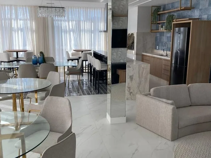 Excelente Apartamento em Itapema Frente Mar