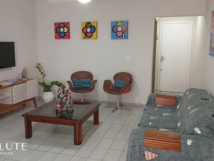 Apartamento á venda com 3 dormitórios no Centro.