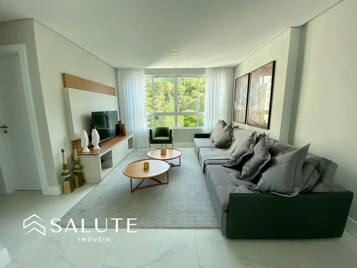 Apartamento à 250m da praia, 3 suítes, mobiliado.