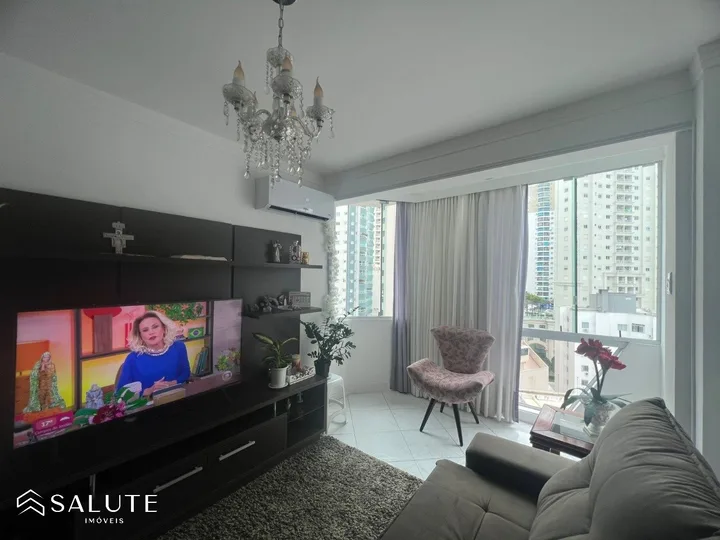 Apartamento à venda 2 dormitórios Barra Sul.