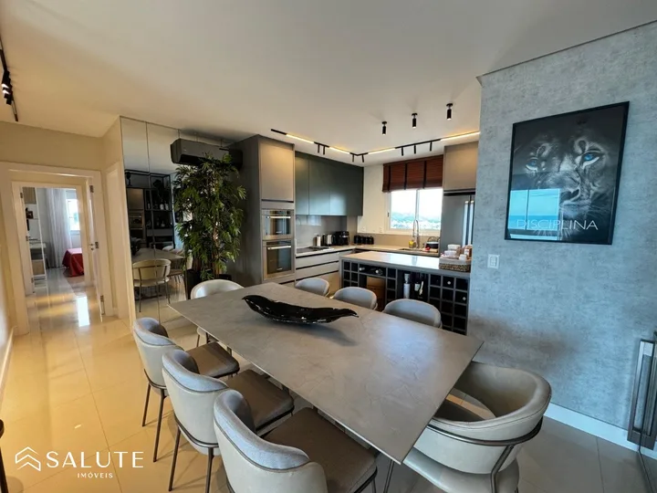Apartamento para à venda 3 suítes no Centro