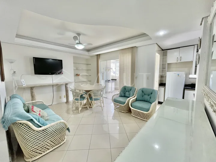 Apartamento locação anual 3 dorm. na Barra Sul