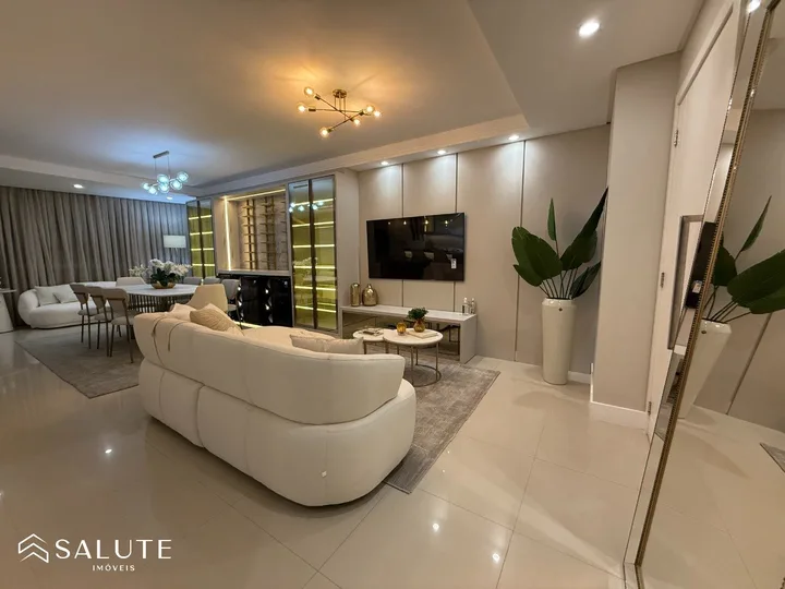 Apartamento à venda com 3 suítes no Centro