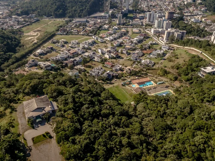 Terreno no condomínio Horizontal na Praia Brava