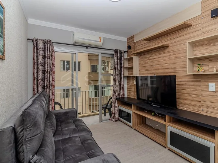 Apartamento à venda anual 4 dorm. no Centro