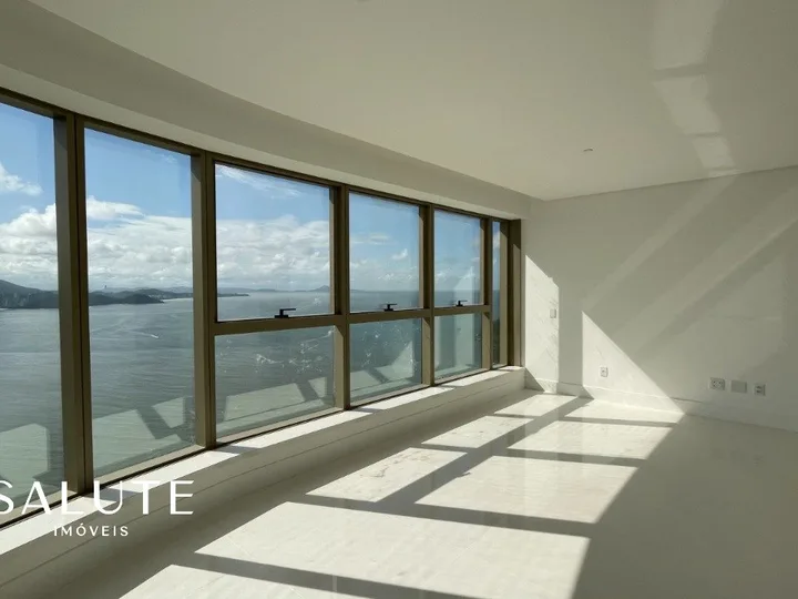 Apartamento á venda 4 Suítes na Barra Sul