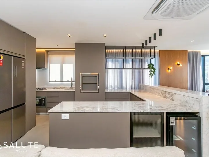 Apartamento à venda com 4 suítes na Barra Norte