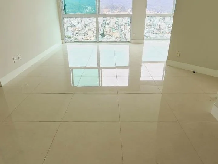 Apartamento à venda 4 dormitórios na Barra Norte