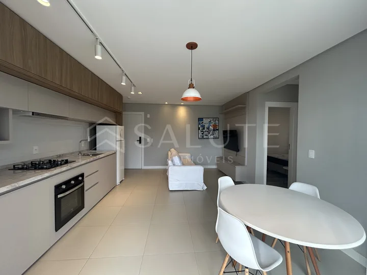 Apartamento locação anual 2 dorm. na Praia Brava