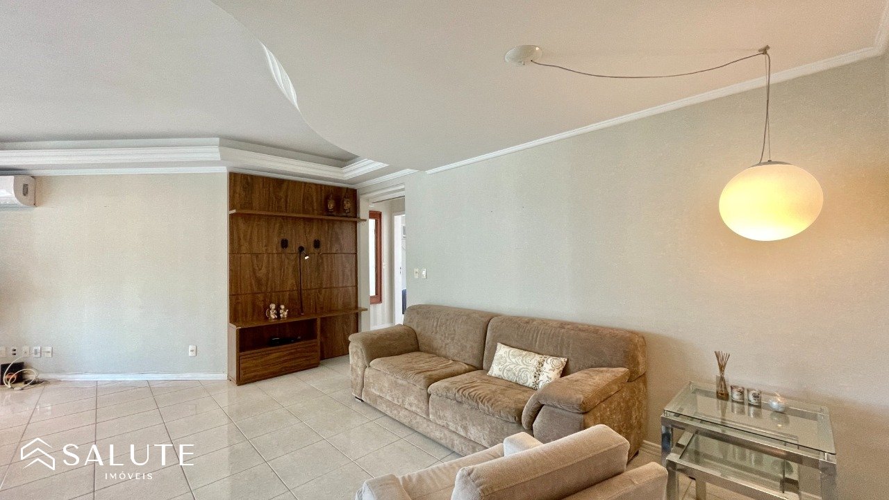 Apartamento à venda com 3 dormitórios na Barra Sul