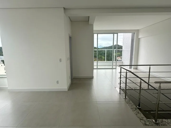Cobertura à venda com 3 dormitórios Praia Brava