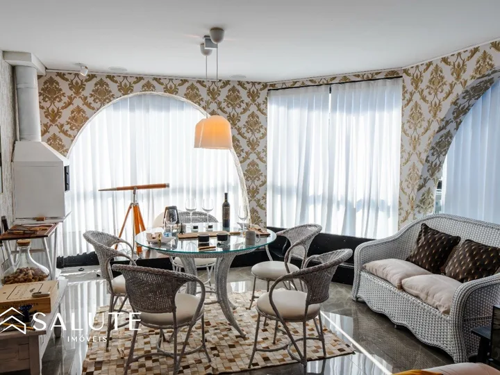Apartamento à venda 3 suítes no Centro