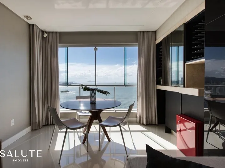 Apartamento à venda 4 Dormitórios no Centro