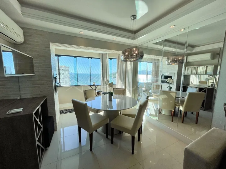 Apartamento à venda 4 Dormitórios Centro
