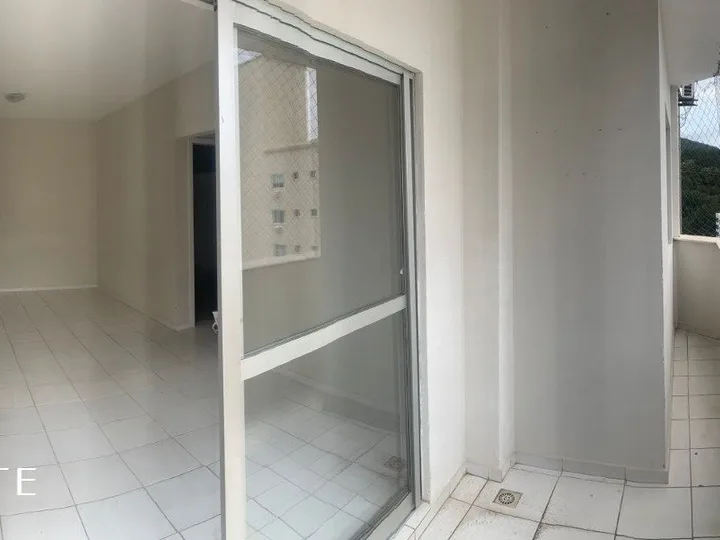 Apartamento à venda com 3 dormitórios no Pioneiros