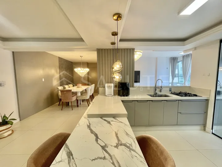 Apartamento à venda 3 dormitórios no Centro