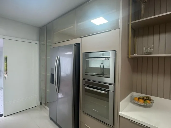 Casa com 4 dormitórios no bairro dos estados
