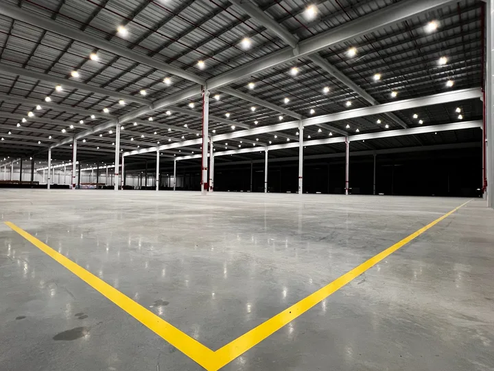 Galpão para aluguel anual 1500 m² em São Roque