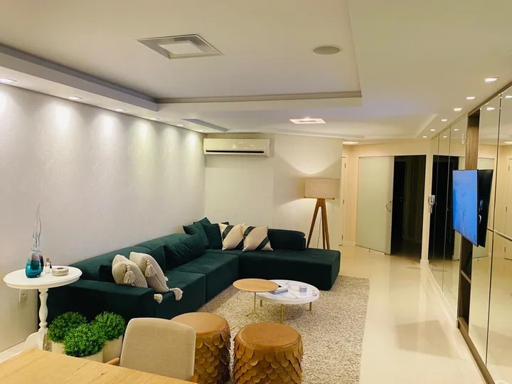 Apartamento 3 suítes.