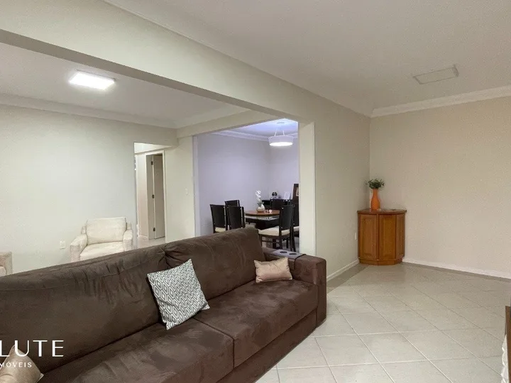 Apartamento locação anual 3 Dormitórios no Centro