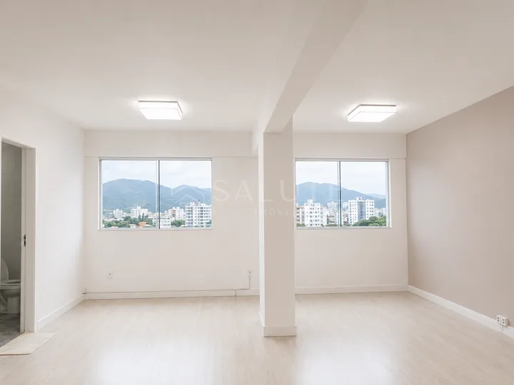 Sala comercial á venda anual no Centro