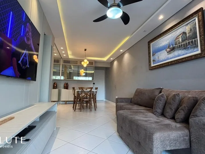 Apartamento à venda 2 dormitórios na Barra Sul