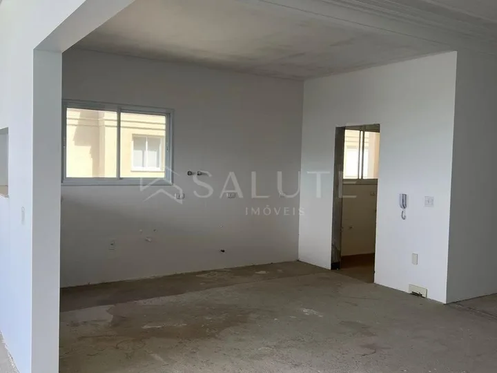 Apartamento à venda 4 Suítes no Centro.