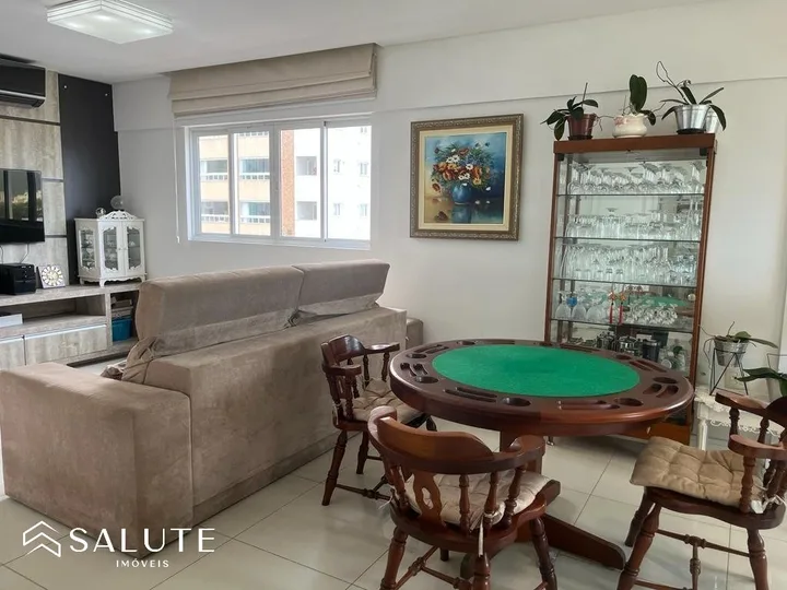 Apartamento à venda com 3 suítes na Barra Sul