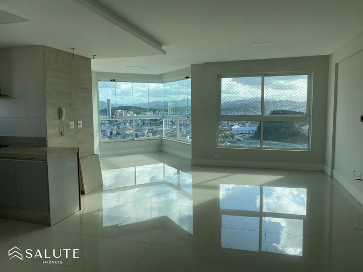 Apartamento à venda 3 suítes no Centro