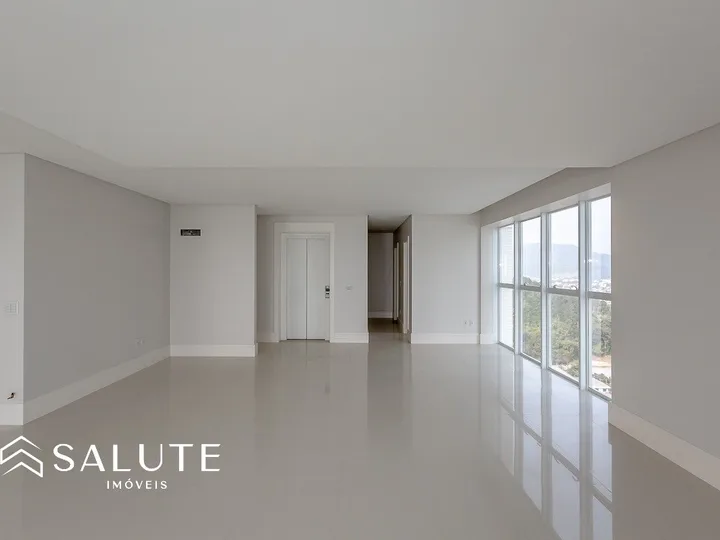 Apartamento 4 suítes frente mar