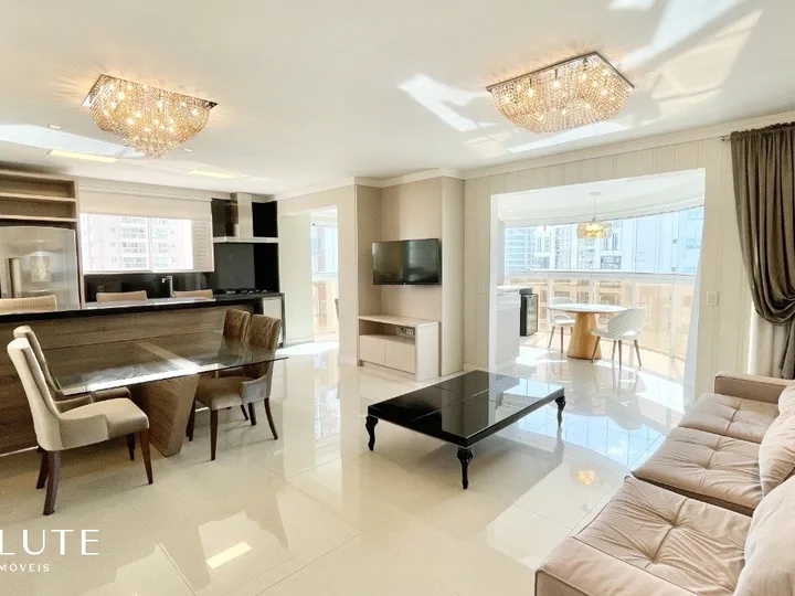 Apartamento alugue anual com 3 suítes na Barra Sul