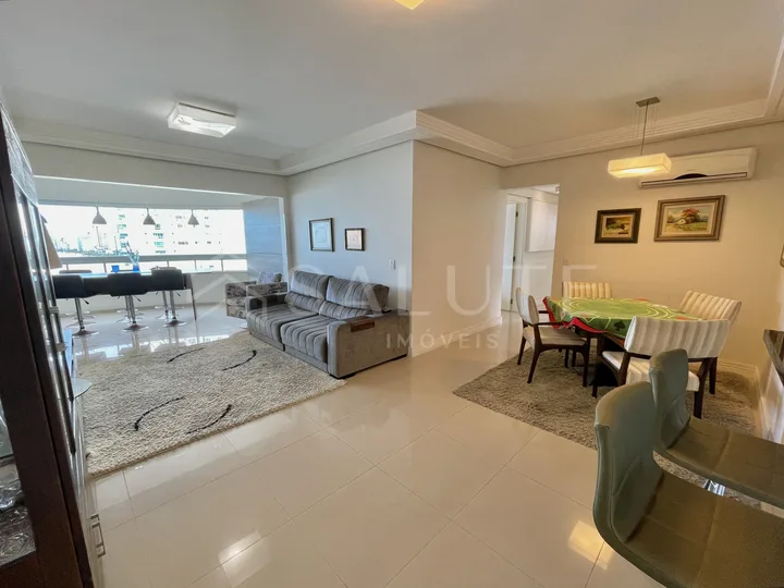 Apartamento à venda 3 suítes no Centro