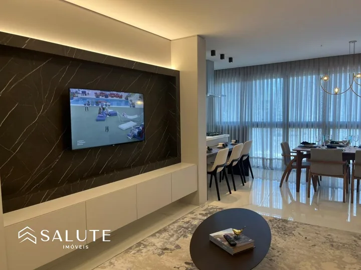 Apartamento à venda 3 suítes no Centro