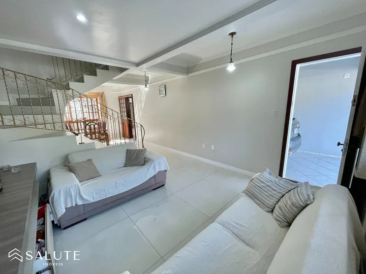 Casa à venda com 3 dormitórios no Centro