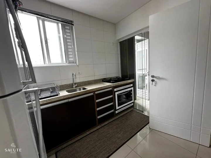 Apartamento à venda com 3 suítes na Barra Sul