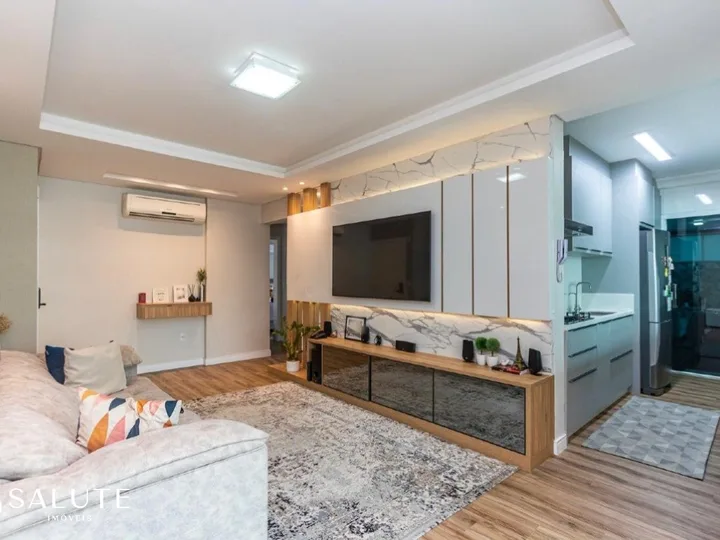 Apartamento à venda 3 suítes Pioneiros.