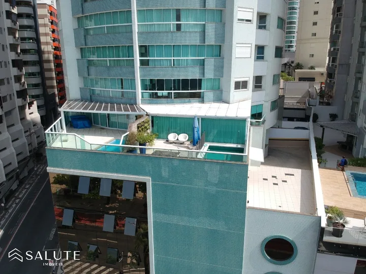 Apartamento 3 dormitórios em Centro Balneário Camboriú
