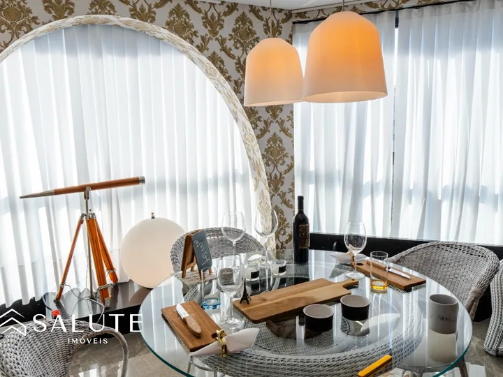 Apartamento à venda 3 suítes no Centro